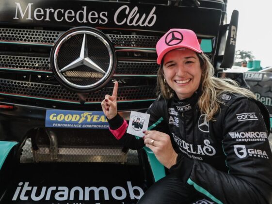Foto de Bia Figueiredo para ilustrar a pilota que conquistou pole position na Super Truck