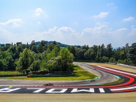 Curva de Tamburello em Imola