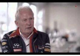 Consultor da Red Bull foi piloto da F1, durante a década de 70, até perder a visão, depois de ser atingido por uma pedra.