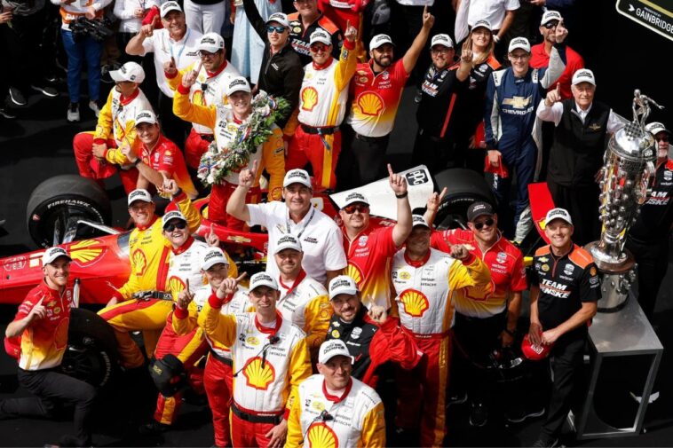 Alex Palou da Chip Ganassi largou na pole e terminou em quarto. Com a vitória, Newgarden se põe no mesmo quarto lugar, do campeonato, com 182 pontos. A indy volta a correr no GP de Detroit no próximo dia 4 de junho.