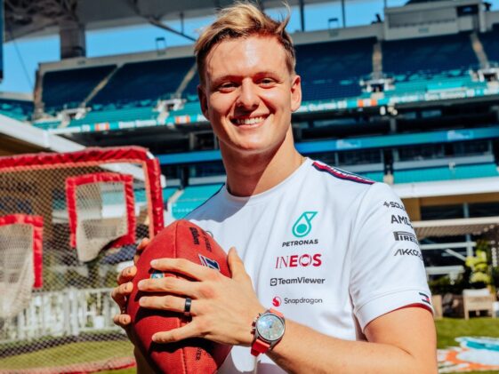 Mick Schumacher teve carreira apenas razoável até chegar a F1 como titular da Haas. Mick é piloto de teste da Mercedes, desde o inicio de 2023, e tem contrato de 1 ano