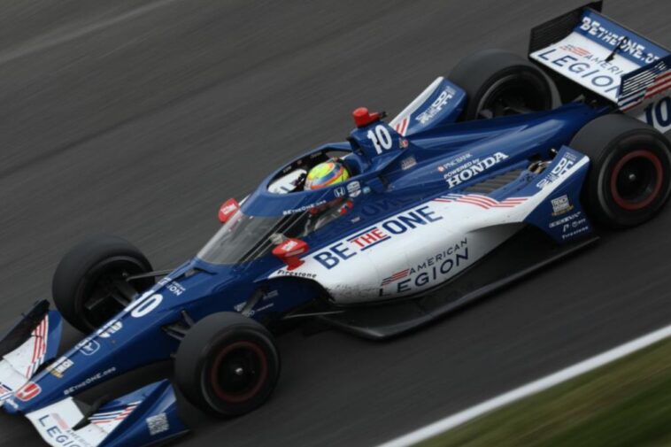 Takuma Sato pela Chip Ganassi vem muito bem nos treinos livres, até agora. Essa será a última prova de Tony Kanaan na Indy. O brasileiro correrá pela McLaren