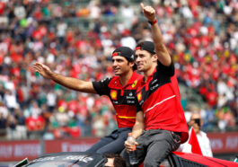 Charles Leclerc e Carlos Sainz, pilotos da Ferrari F1