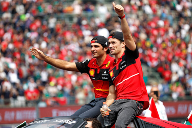 Charles Leclerc e Carlos Sainz, pilotos da Ferrari F1