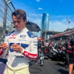 Foto de De Vries para ilustrar o piloto que corre risco de ser demitido pela AlphaTauri após quatro corridas