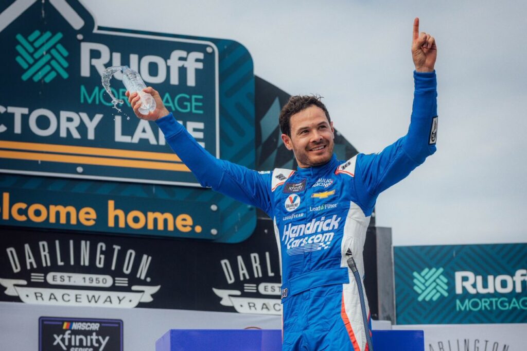 kyle larson nascar