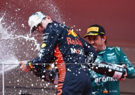 Max Verstappen e Fernando Alonso juntos