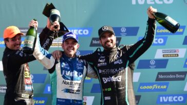 Caio Castro sempre demonstrou paixão pelas corridas. Em 2021 fez sua estreia como piloto na Porsche Cup Brasil