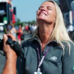Para facilitar os deslocamentos de uma etapa do mundial de F1 para outra, principalmente, dentro da Europa, a repórter e jornalista vive em Mônaco.