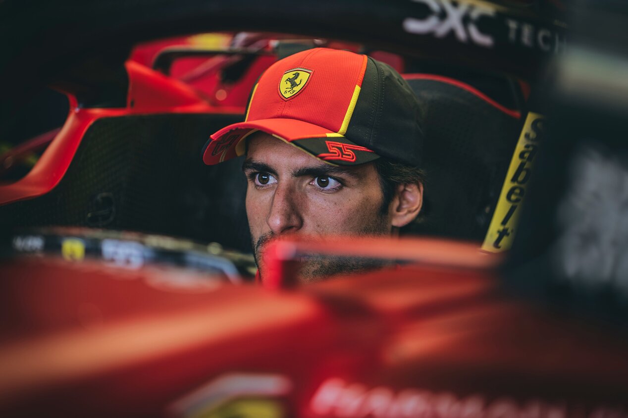 Sainz lidera e Ferrari se destaca no 1º treino do GP de São Paulo