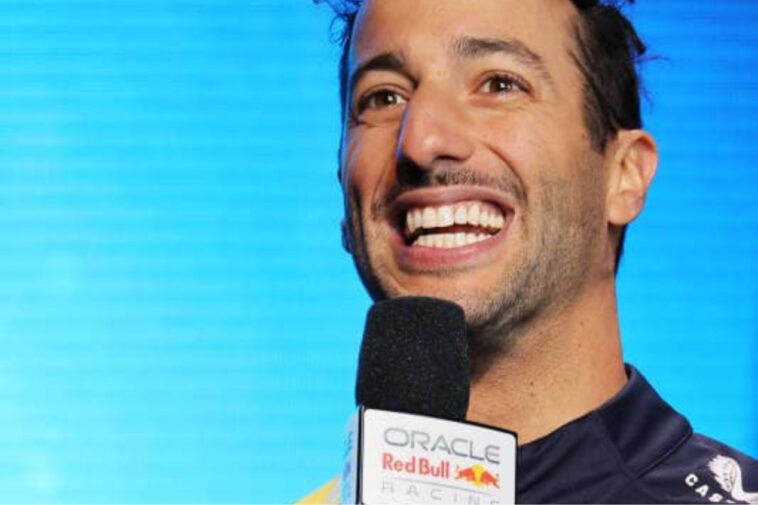 Daniel Ricciardo também tem o nome ventilado para substituir Sergio Pérez como companheiro de Max Verstappen.