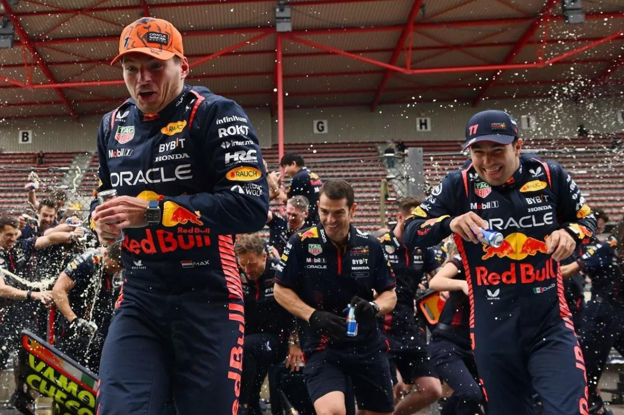 Red Bull quebra troféu - GP da Bélgica