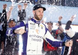 van-gisbergen-nascar chefe