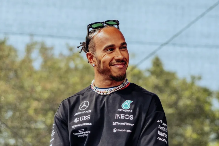 Lewis Hamilton e Mercedes