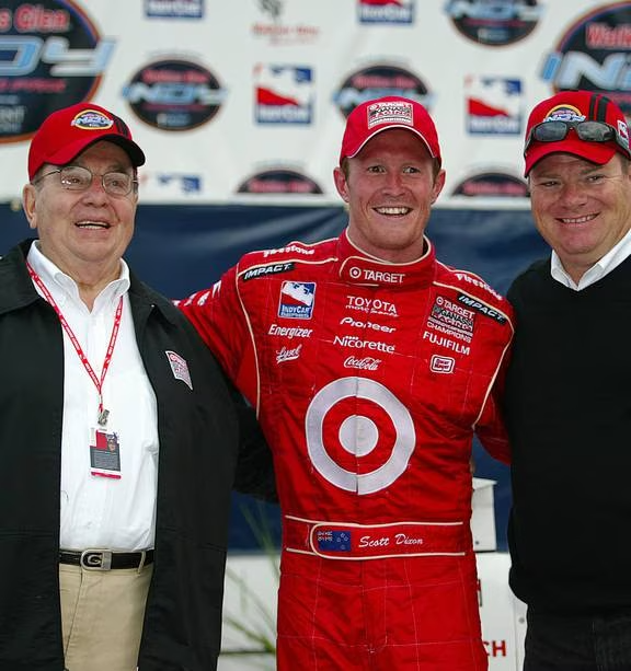 Scott Dixon ao lado de Chip Ganassi.