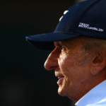 Foto de Emerson Fittipaldi para ilustrar o ex-piloto bicampeão mundial que fez apelo por incentivo para mais pilotos latino-americanos chegarem à Fórmula 1, uma vez que a categoria tem somente um representante da América Latina