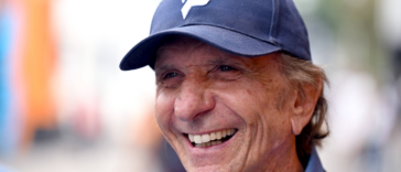 Foto de Emerson Fittipaldi para ilustrar o bicampeão mundial que elogiou o piloto novato Oscar Piastri e rechaçou que seja mais fácil correr na Fórmula 1 atualmente