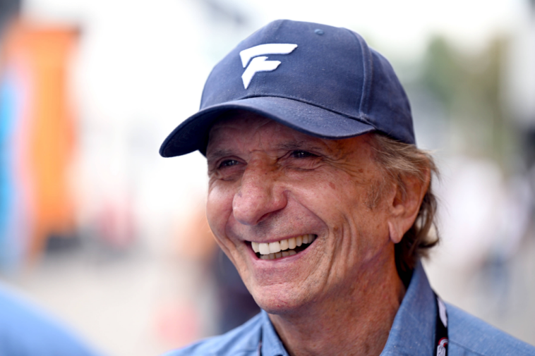 Foto de Emerson Fittipaldi para ilustrar o bicampeão mundial que elogiou o piloto novato Oscar Piastri e rechaçou que seja mais fácil correr na Fórmula 1 atualmente