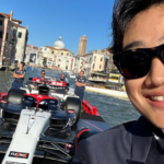 Yuki Tsunoda, em divulgação de documentário da AlphaTauri