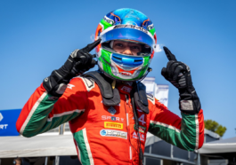 Foto de jovem promossa da Mercedes que poderia ser o futuro substituto do inglês Lewis Hamilton e o companheiro George Russel na escuderia