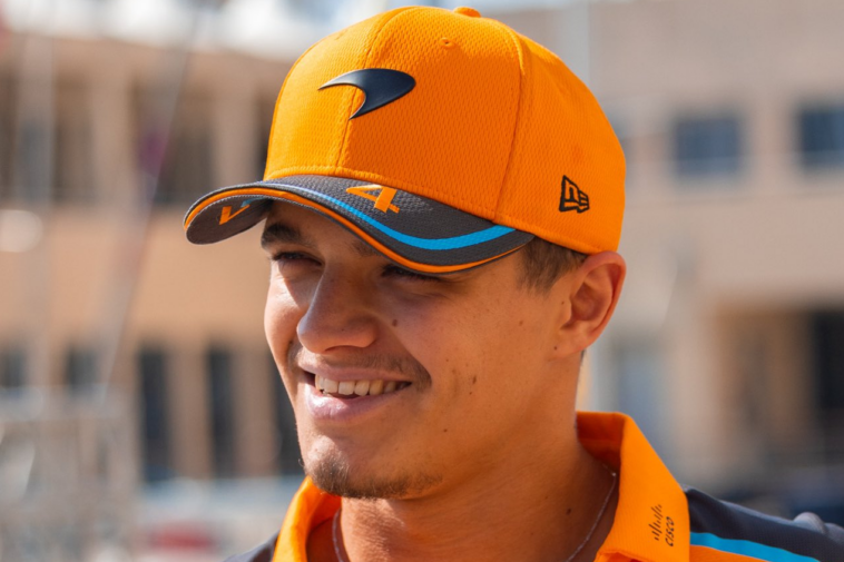 Foto de Lando Norris no GP de Abu Shabi da F1 para representar o piloto da McLaren que condenou decisão da Fórmula sobre nova regra de ultrapassagem