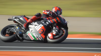 Imagem de vídeo de Maverick Viñales em prova da MotoGP para representar o piloto da Aprilia que revelou os planos para a próxima temporada da categoria