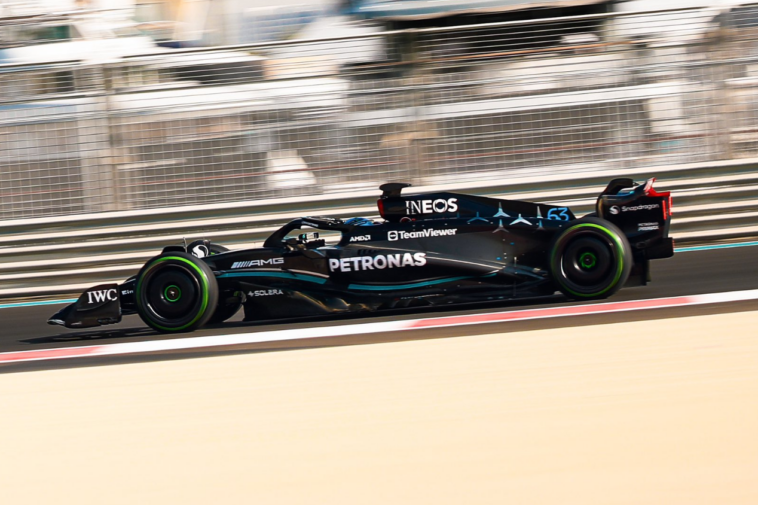 Foto do carro de George Russell da Mercedes no GP de Abu Dhabi para representar a equipe que vai abrir investigação para apurar causa do acidente com veículo do piloto britânico na etapa de Fórmula 1