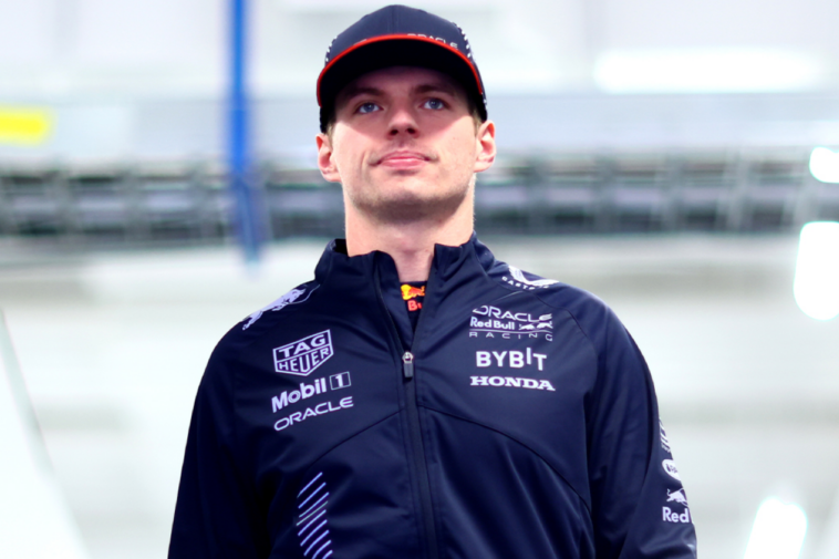 Foto de Max Verstappen em prova do GP de Las Vegas na F1 para ilustrar o piloto holandês que criticou o circuito da cidade estaduniense na Fórmula 1