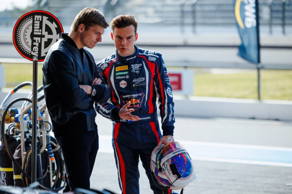 Max Verstappen e Thierry Vermeulen