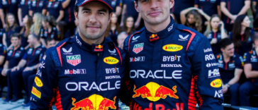 Foto de Sergio Pérez e Max Verstappen na RBR para representar o piloto mexicano que faz parceria com o holandês e tem futuro em aberto na equipe, segundo o chefe da Red Bull Racing, Christian Horner