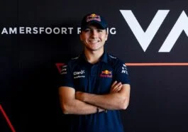 A estreia de Enzo nas competições de monopostos foi 2016, mas dois anos depois ele já tinha assegurado o título da F4 Italiana, além do terceiro posto na ADAC F4. Depois de passagens pela FRECA, onde ficou com o vice, subiu para a Fórmula 3 e, posteriormente, na F2