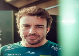 O bicampeão da Fórmula 1 Fernando Alonso elogiou Adrian Newey, engenheiro da Red Bull Racing (RBR)