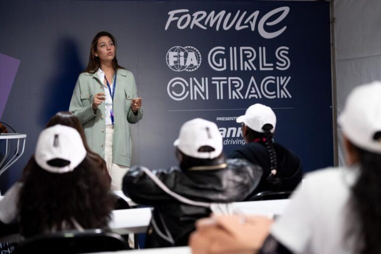 Fia Girls on Track