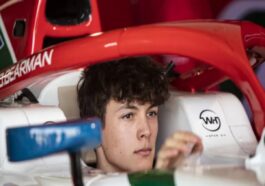 Oliver Bearman segue na PREMA Racing para a temporada 2024 da Fórmula 2