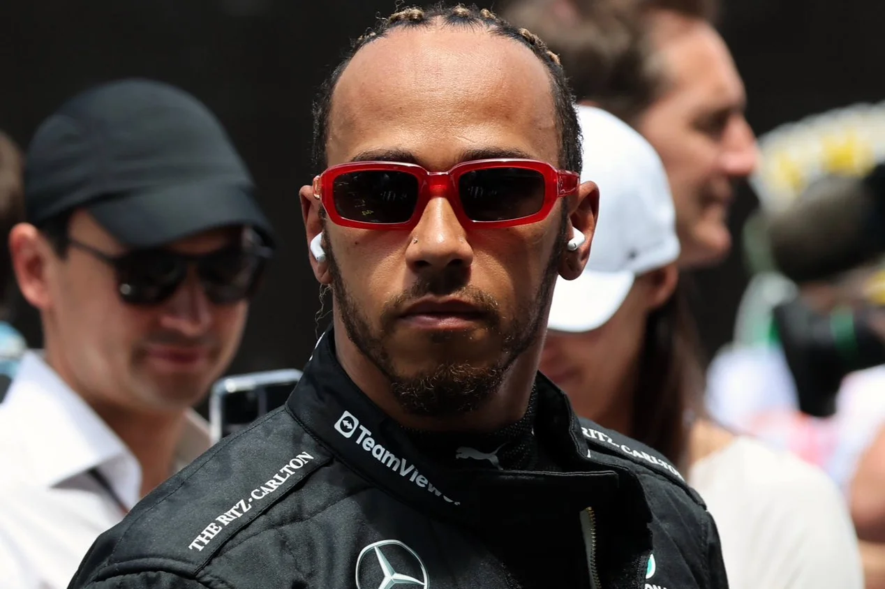 Hamilton avalia chances de Vettel retornar à Mercedes
