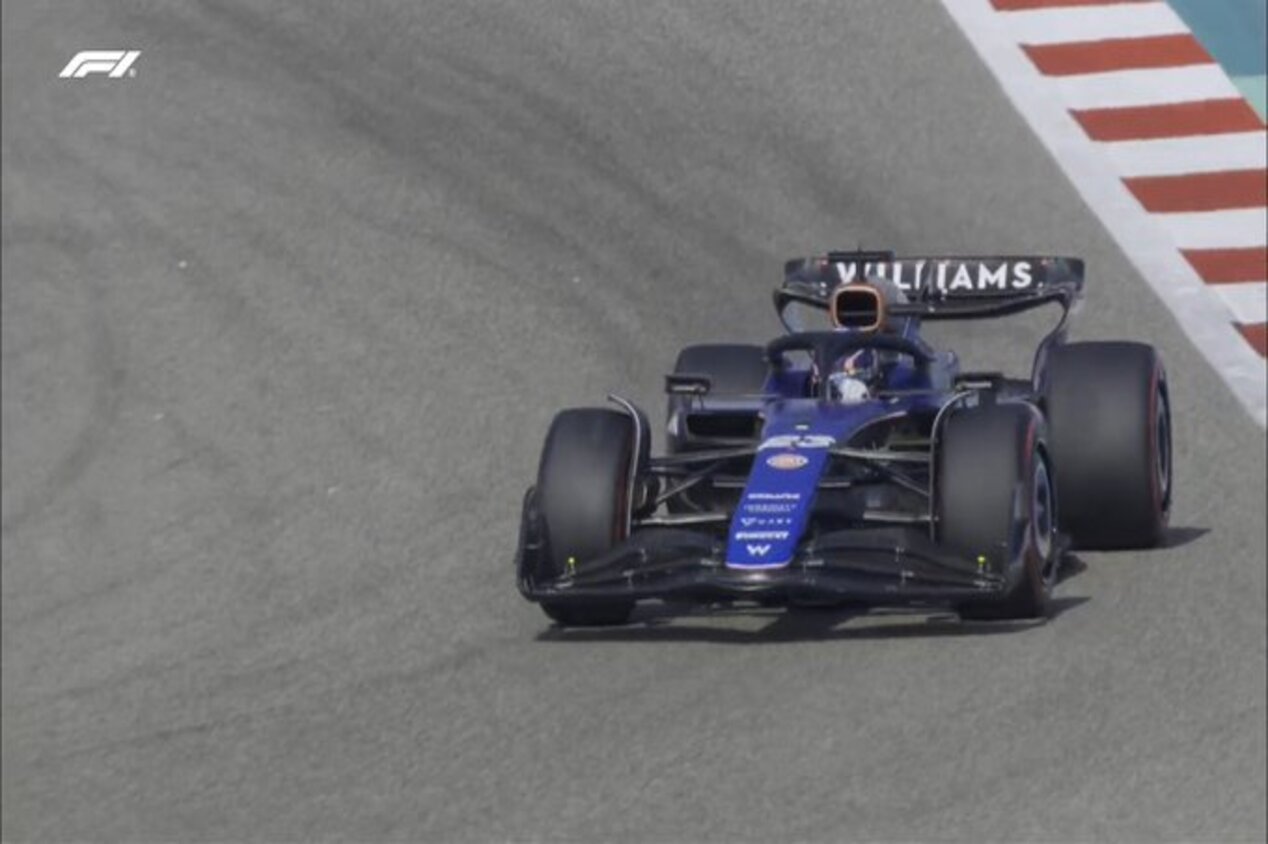 Alex Albon disputa a Fórmula 1 pela Williams