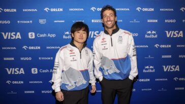 Yuki Tsunoda (à esquerda) e Daniel Ricciardo (à direita) disputam a Fórmula 1 pela Visa RB