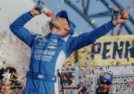 Kyle Larson celebra primeira vitória na Nascar em 2024