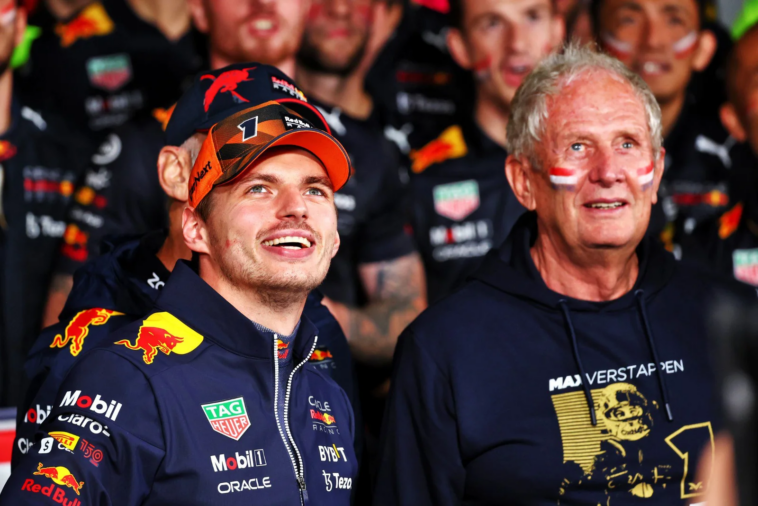 Verstappen ao lado de Helmut Marko