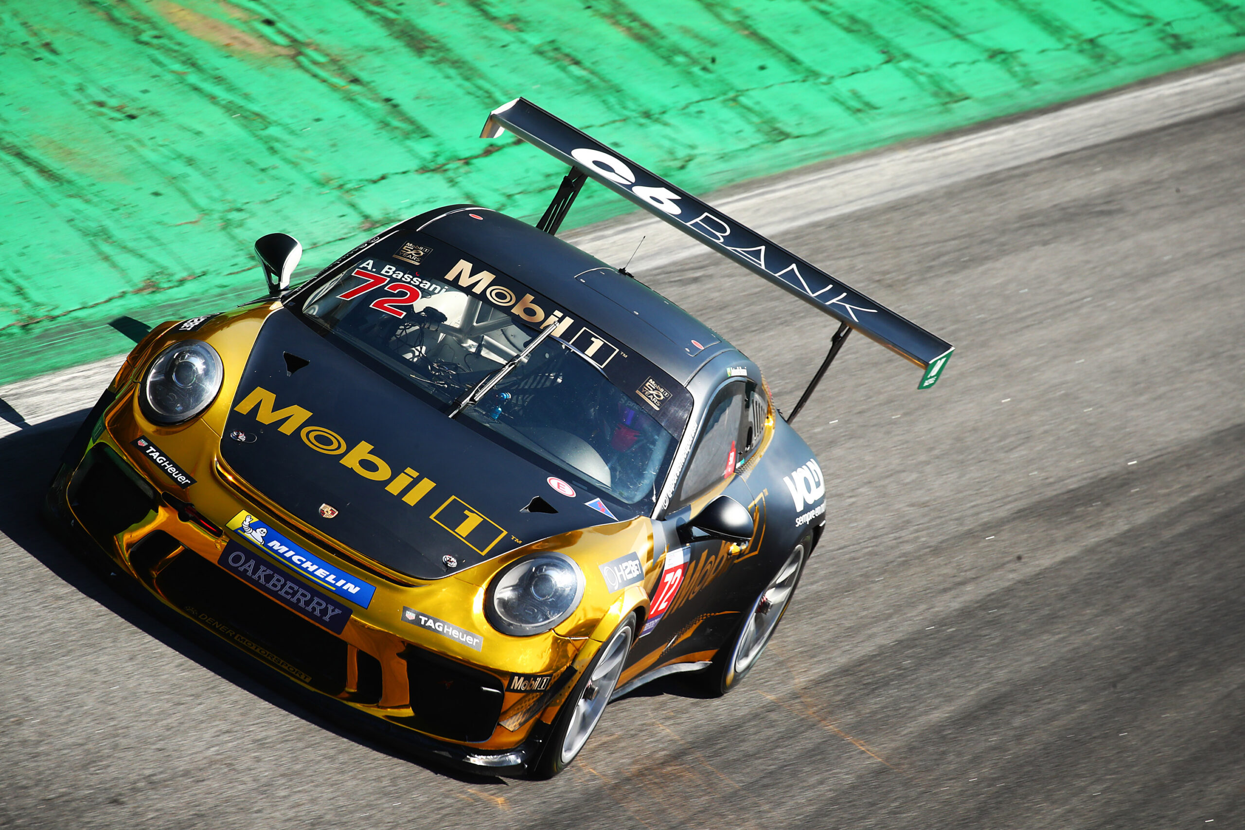Antonella Bassani coloca Mobil no pódio da Porsche Sprint Challenge após escalada em Interlagos