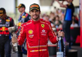 Carlos Sainz, piloto da Ferrari, não vai para a Mercedes