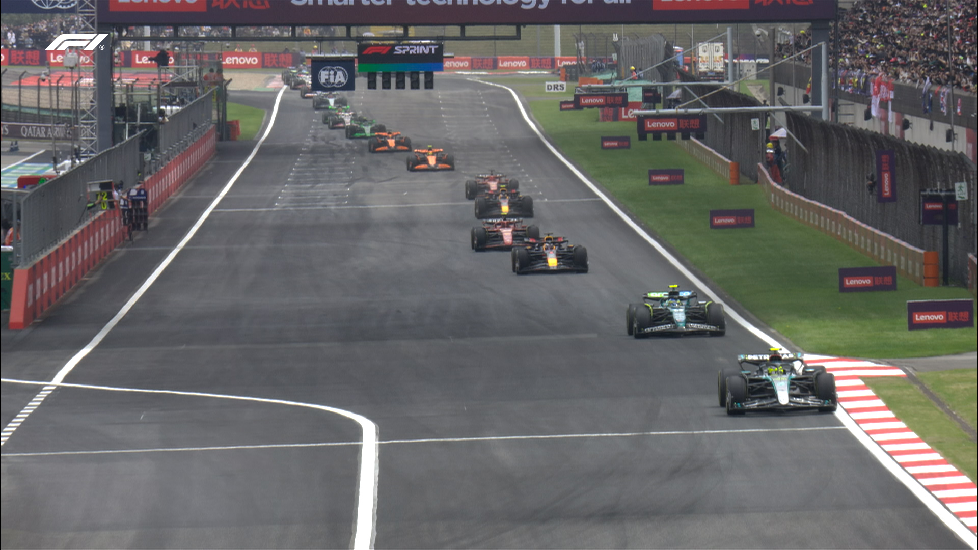 Verstappen vence primeira sprint do ano no GP da China de Fórmula 1