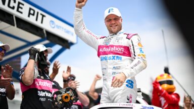 Felix Rosenqvist festeja pole na Indy