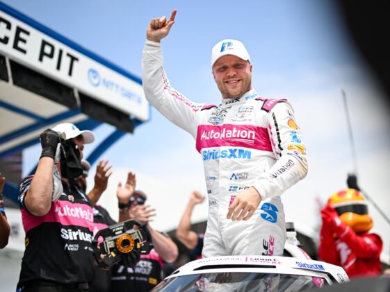 Felix Rosenqvist festeja pole na Indy