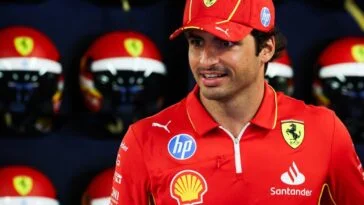 Carlos Sainz, da Ferrari, se prepara para o GP de Mônaco.