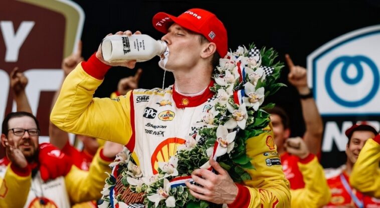 Josef Newgarden, celebrando a vitória na Indy 500 de 2024