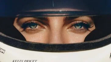 Capa da Vogue com Kelly Piquet