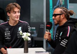 George Russell e Lewis Hamilton, pilotos da Mercedes F1