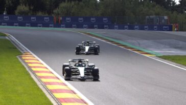 George Russell e Lewis Hamilton, dupla titular da Mercedes na Fórmula 1