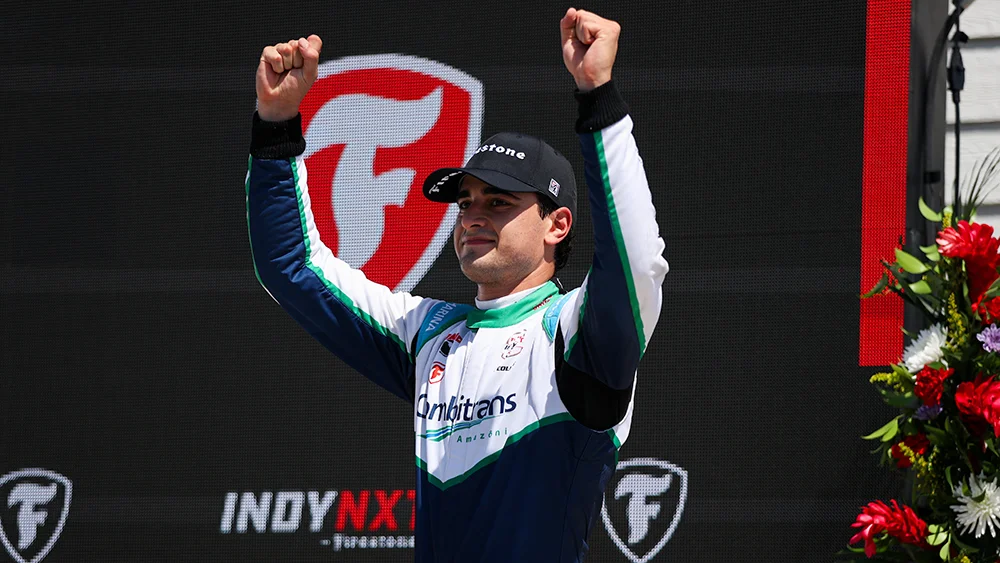 Com direito a ultrapassagem por fora, Caio Collet vence pela Indy NXT em Road America
